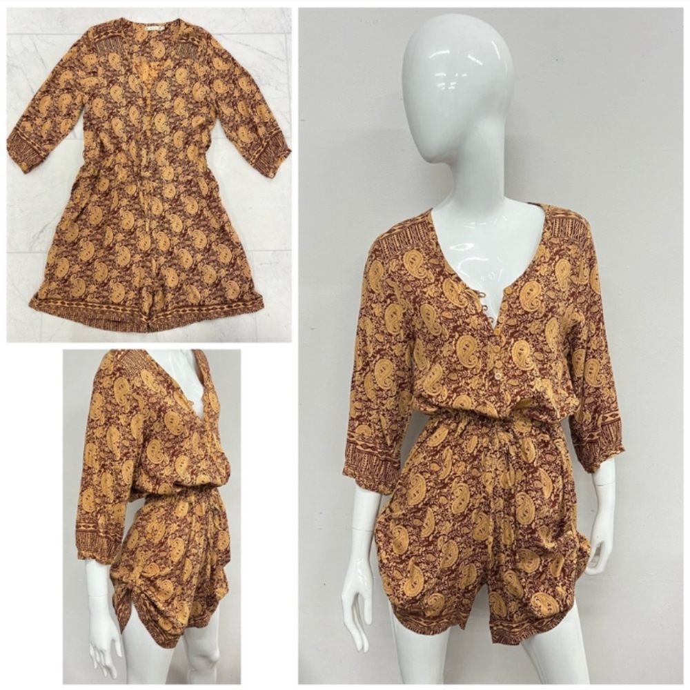 NWT Paisley Print Quarter Sleeve Playsuit Romper